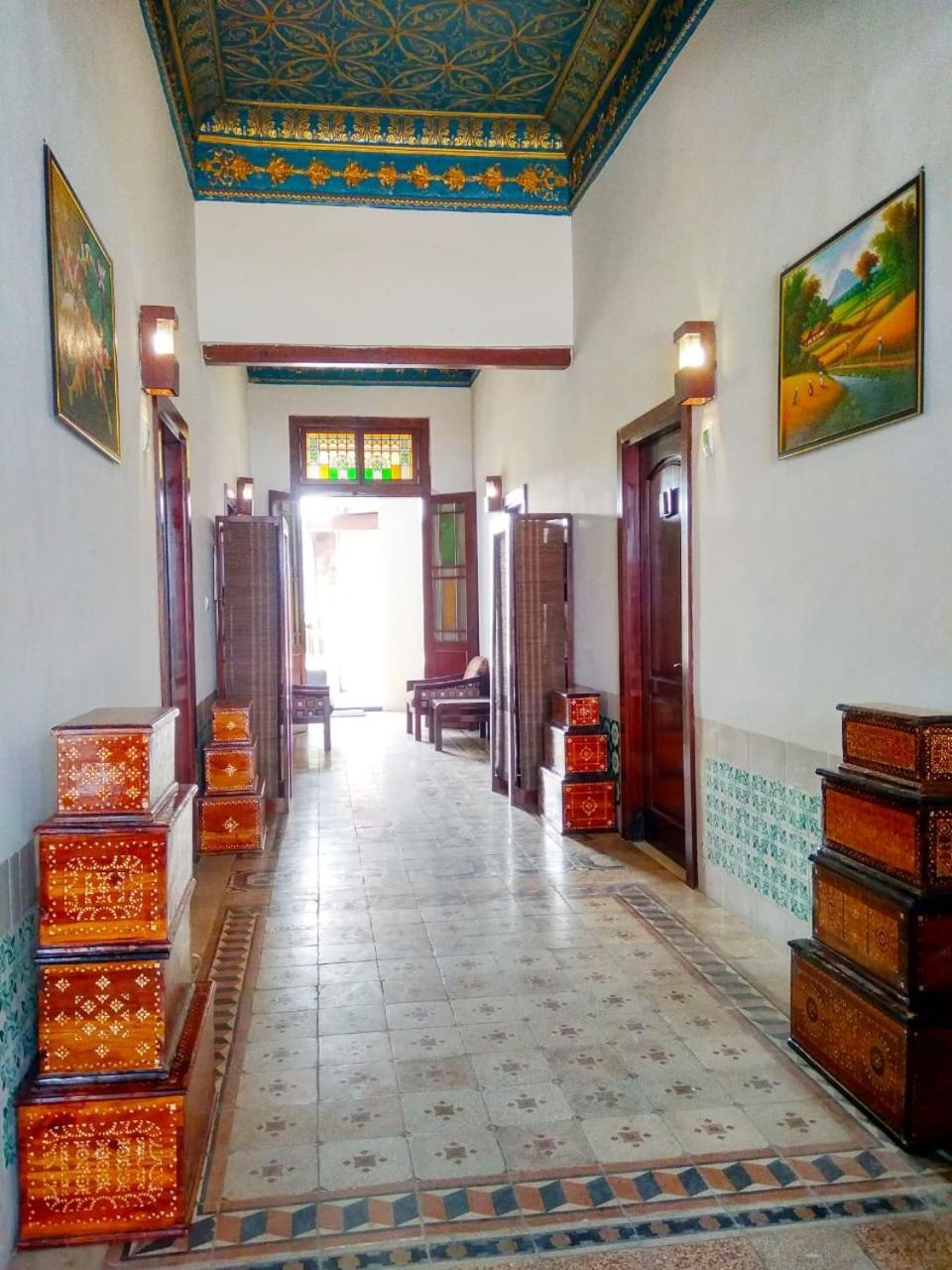Hotel Keluarga Djagalan Raya Сурабая Екстер'єр фото